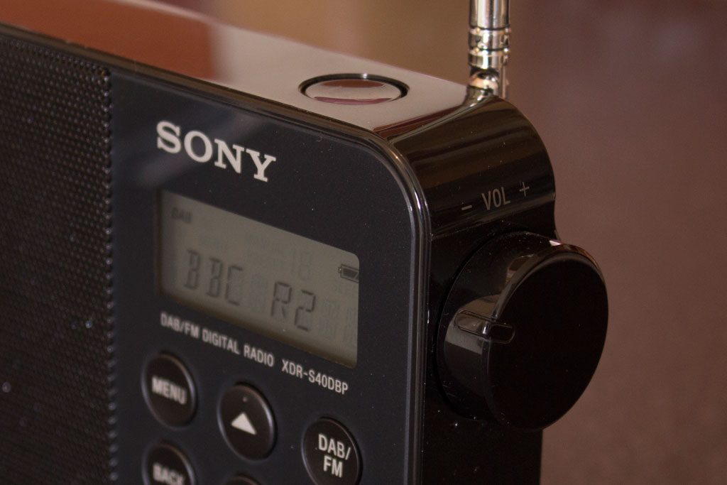 Sony XDR-S40DBP Controls