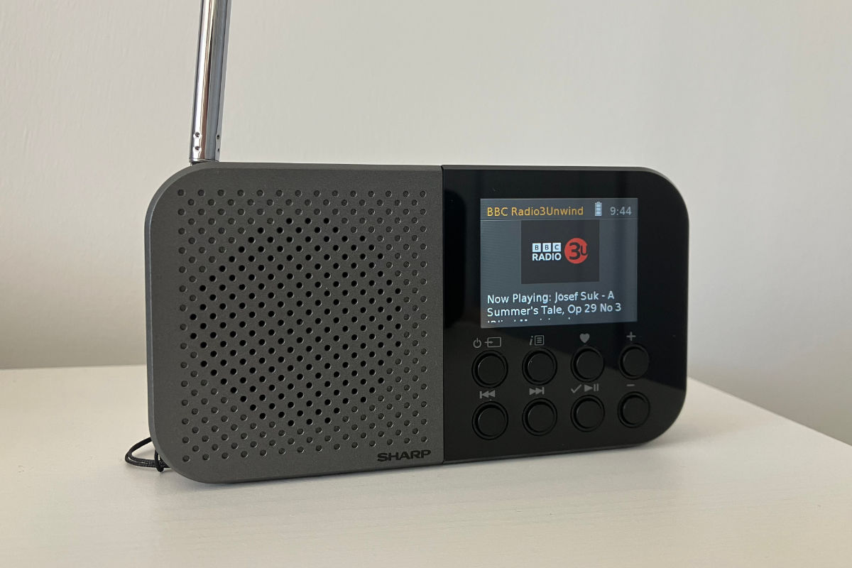 BBC Radio 3 Unwind on a DAB+ digital radio